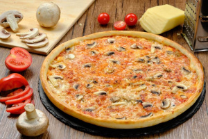 Пицца «Маргарита с грибами»